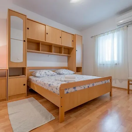 Apartment By The Sea Sevid, Trogir - 18346 *