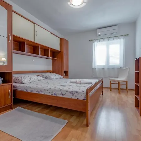 Apartment By The Sea Sevid, Trogir - 18346 Marina